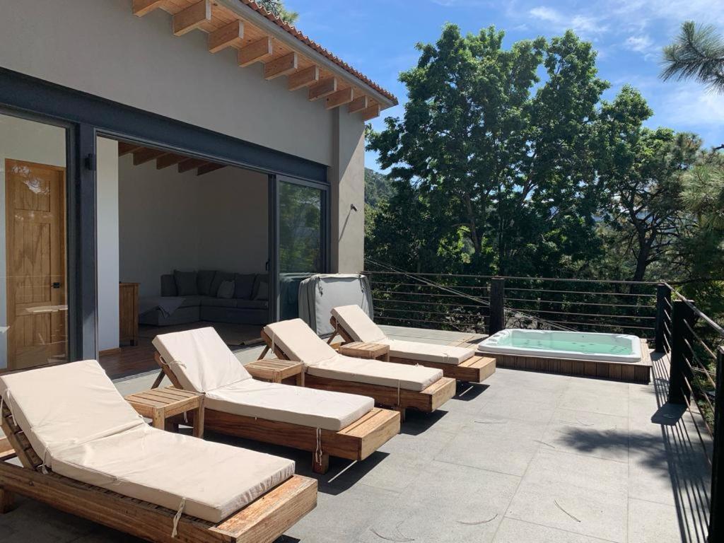 Majestic Residence With Views Of The Lake And Woods! فالي دي برافو المظهر الخارجي الصورة