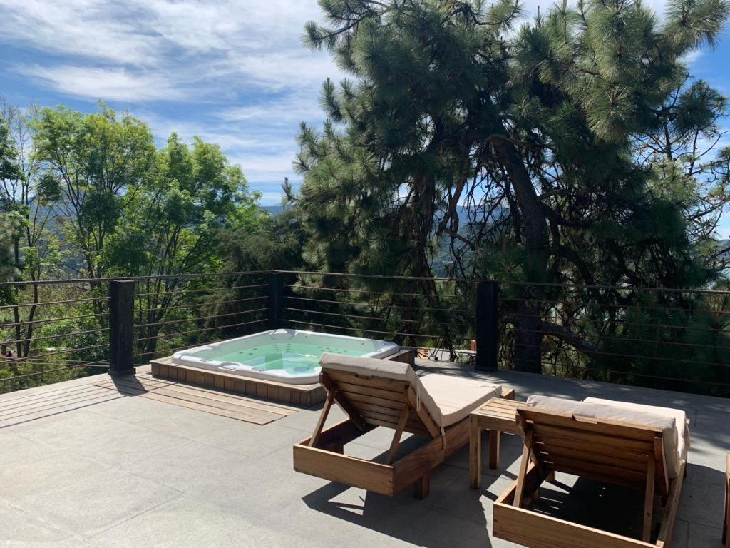 Majestic Residence With Views Of The Lake And Woods! فالي دي برافو المظهر الخارجي الصورة