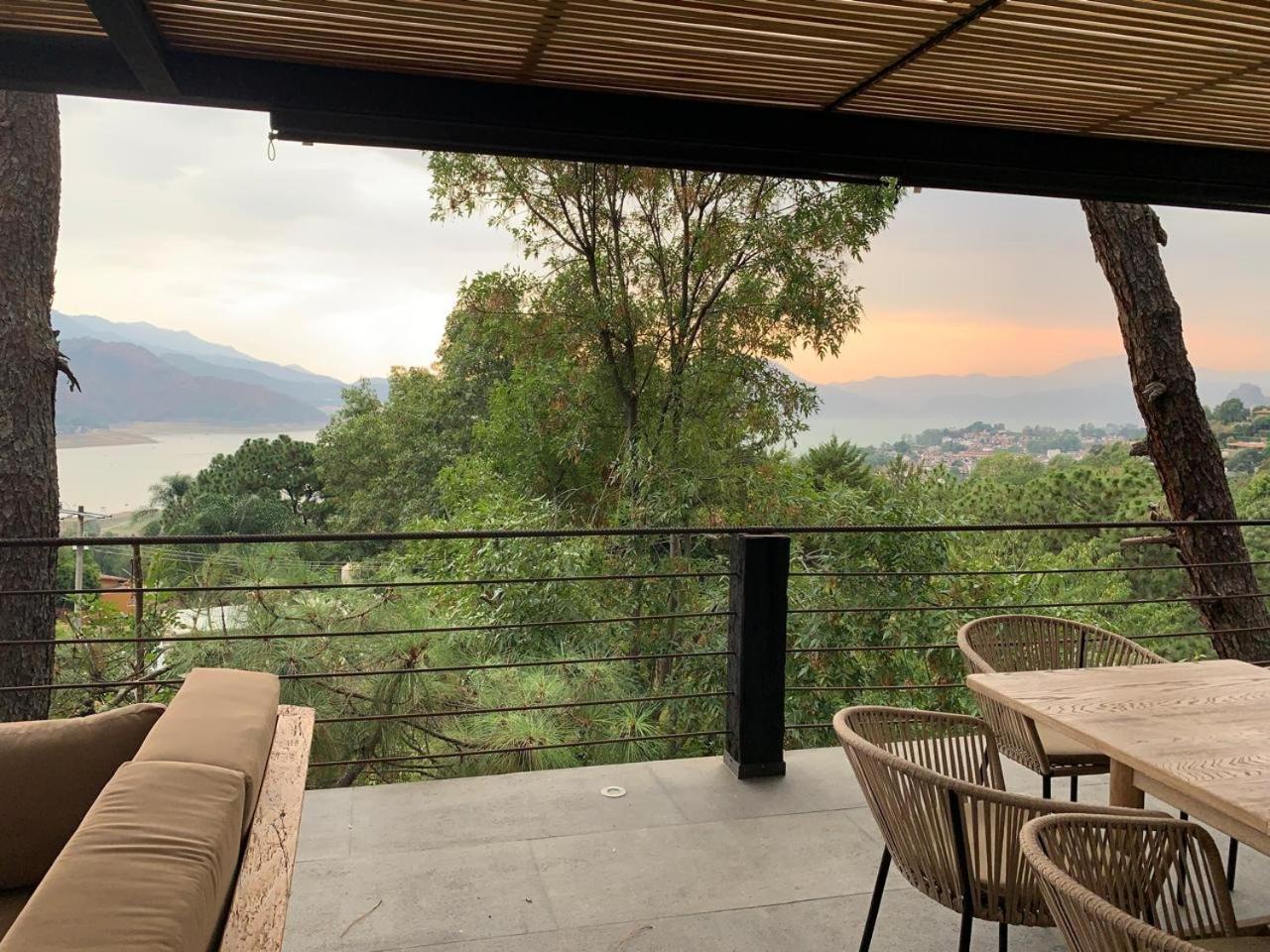 Majestic Residence With Views Of The Lake And Woods! فالي دي برافو المظهر الخارجي الصورة