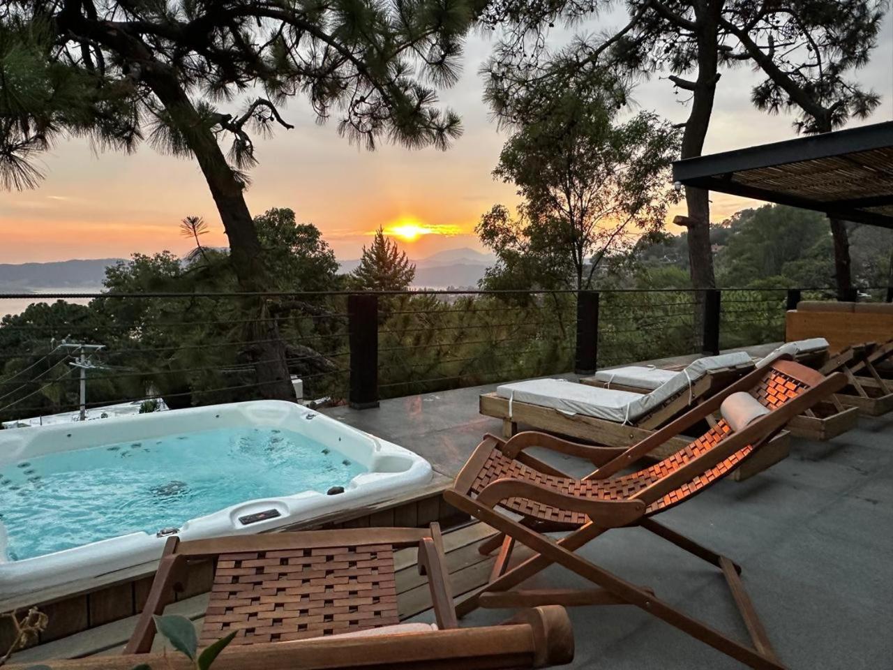 Majestic Residence With Views Of The Lake And Woods! فالي دي برافو المظهر الخارجي الصورة