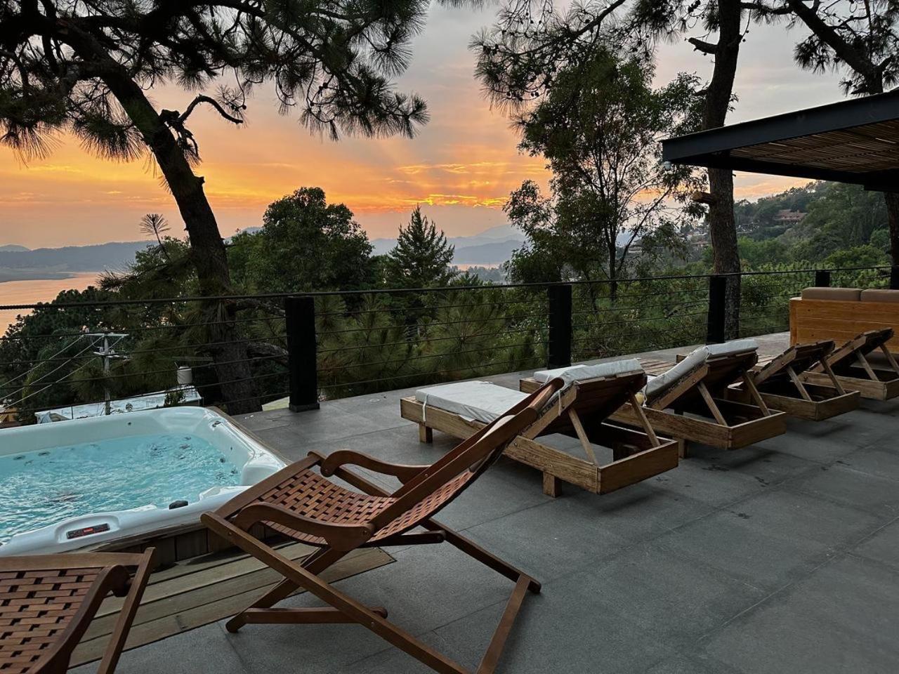 Majestic Residence With Views Of The Lake And Woods! فالي دي برافو المظهر الخارجي الصورة